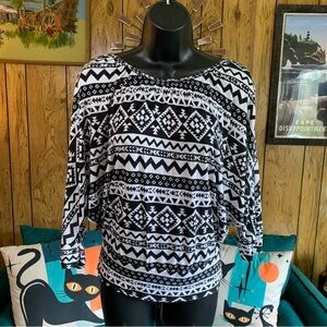 Wet Seal B&W Aztec Tribal Bat Wing Blouse
